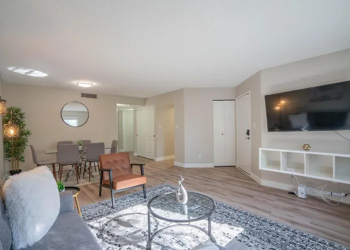 Apartment Unique 2bd - Parking, Gym, Pool - Sleeps 8 - 5min Casino Scottsdale