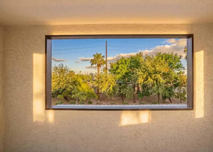 Unique 2bd - Parking, Gym, Pool - Sleeps 8 - 5min Casino Apartment Scottsdale
